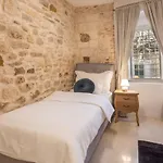 Lola - Zf Hvar Apartman *