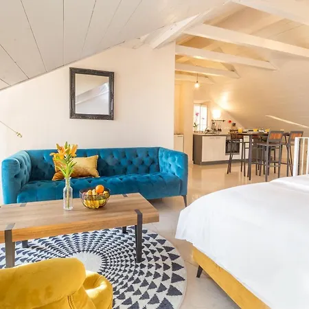 Lola - Zf Hvar Χβαρ