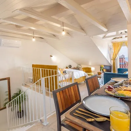 Lola - Zf Hvar Hvar Town