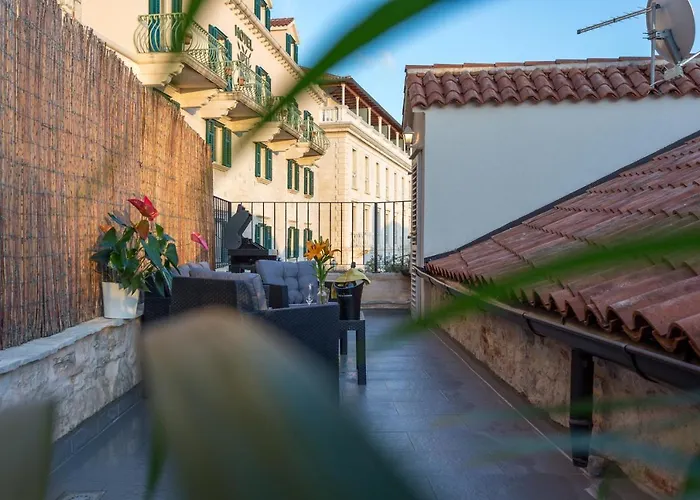 Lola - Zf Hvar Apartamento