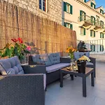 Lola - Zf Hvar Appartement