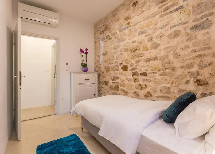 Lola - Zf Hvar Apartment