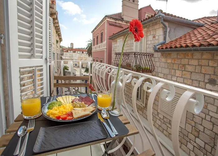 Lola - Zf Hvar Apartment